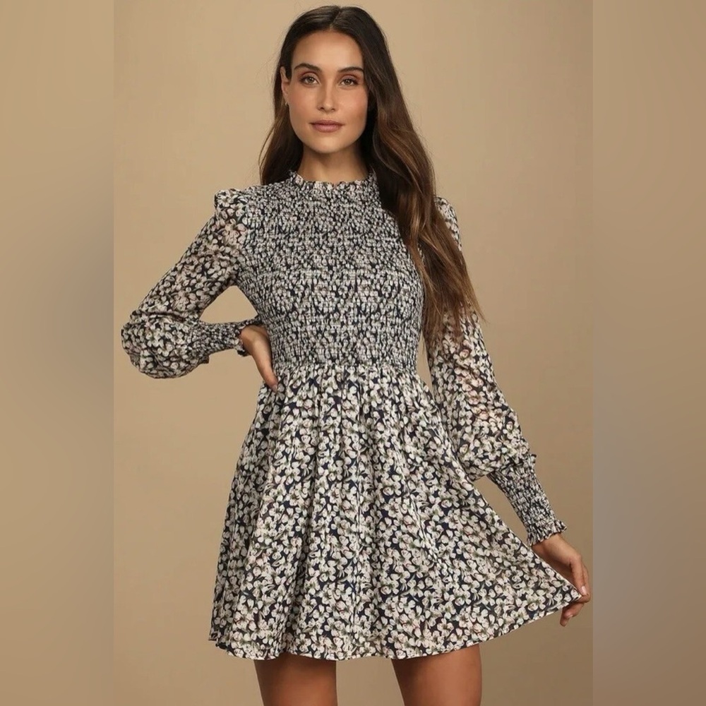 Lulu’s Floral Forever Navy Blue Floral Print Smocked Skater Dress Size M